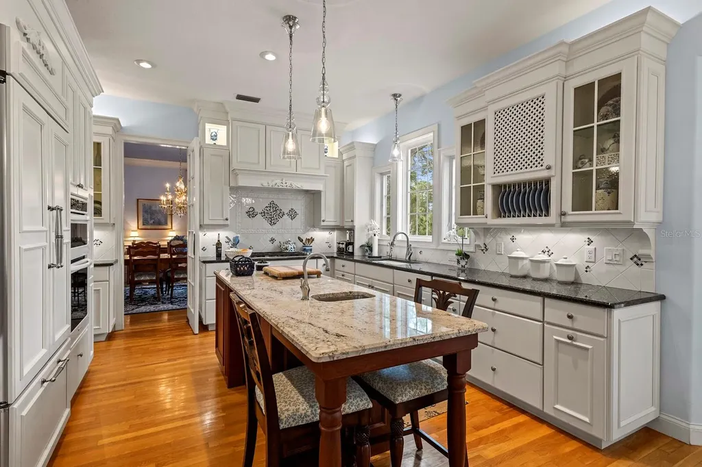 4871 Hoyer Drive Sarasota FL 34241