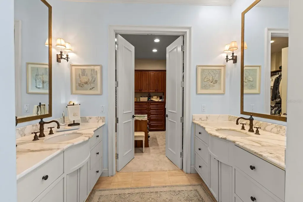 4871 Hoyer Drive Sarasota FL 34241