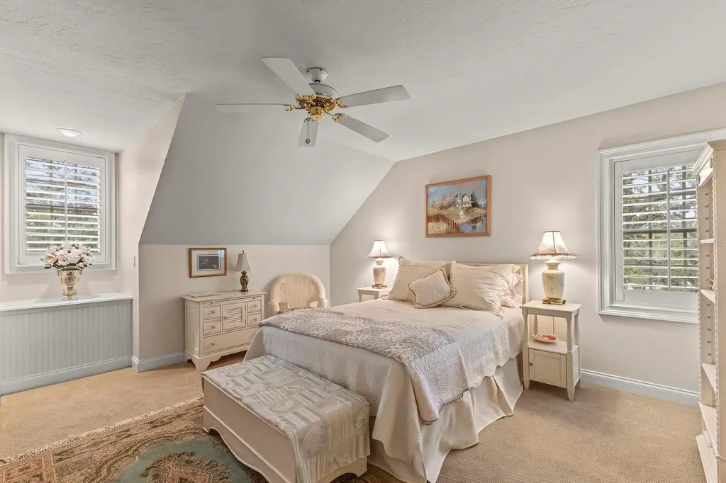 4871 Hoyer Drive Sarasota FL 34241