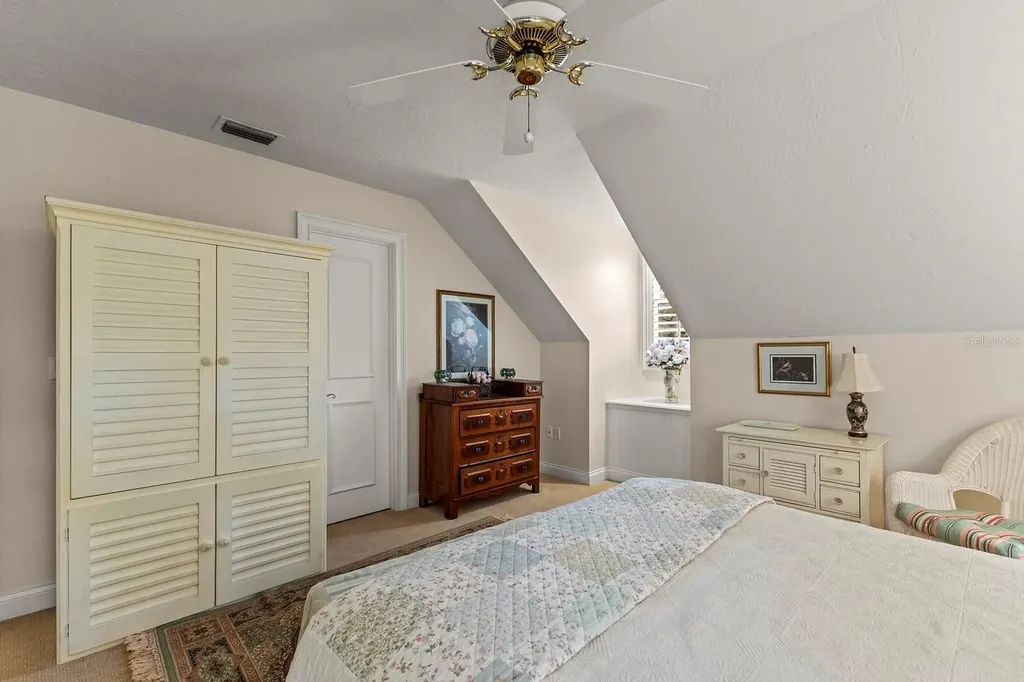 4871 Hoyer Drive Sarasota FL 34241