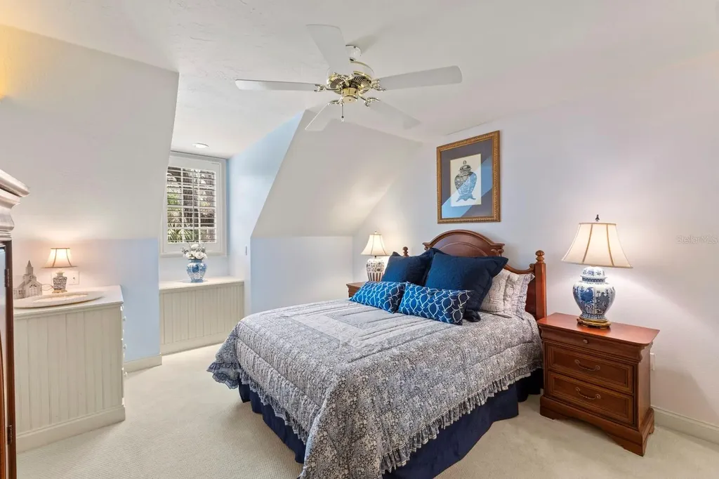 4871 Hoyer Drive Sarasota FL 34241