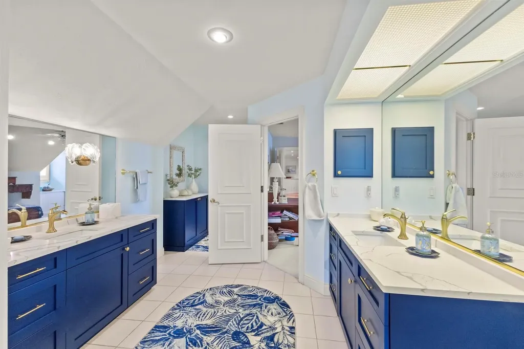 4871 Hoyer Drive Sarasota FL 34241