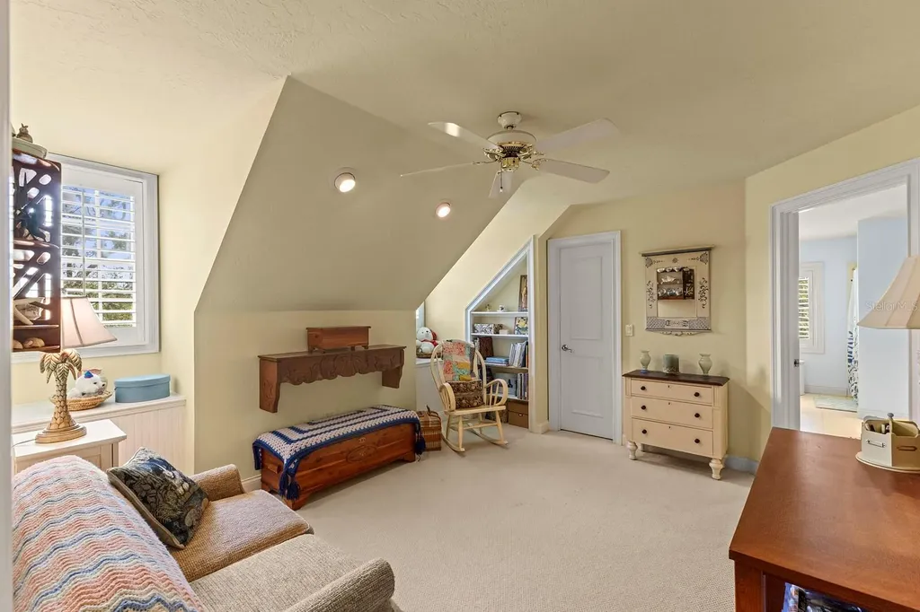 4871 Hoyer Drive Sarasota FL 34241