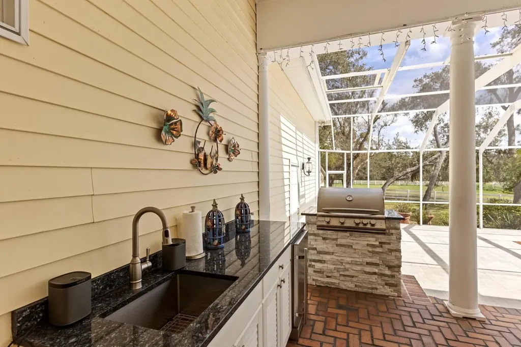 4871 Hoyer Drive Sarasota FL 34241