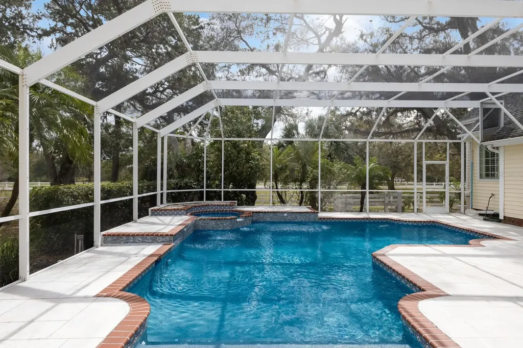 4871 Hoyer Drive Sarasota FL 34241