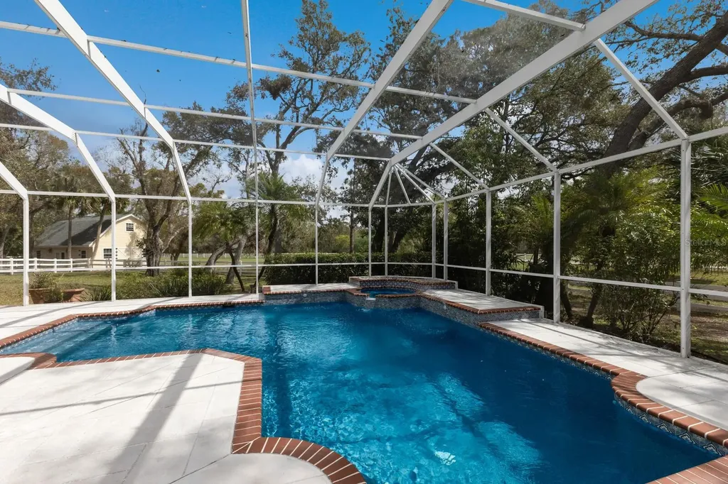 4871 Hoyer Drive Sarasota FL 34241