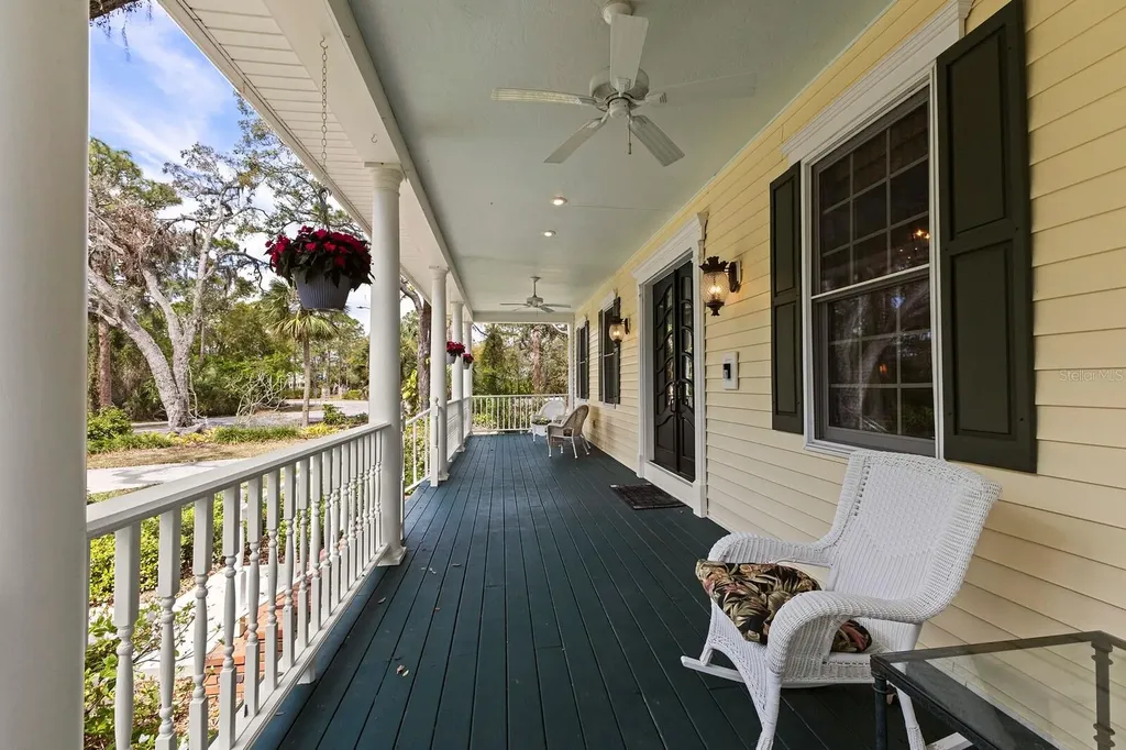 4871 Hoyer Drive Sarasota FL 34241