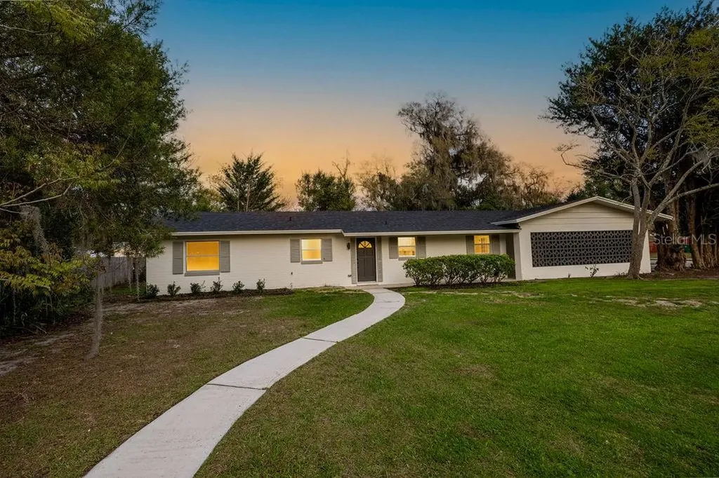 427 N Colorado Avenue Deland FL 32724