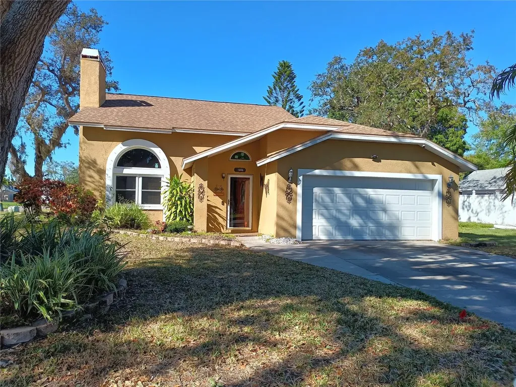 1995 59th Circle S St Petersburg FL 33712
