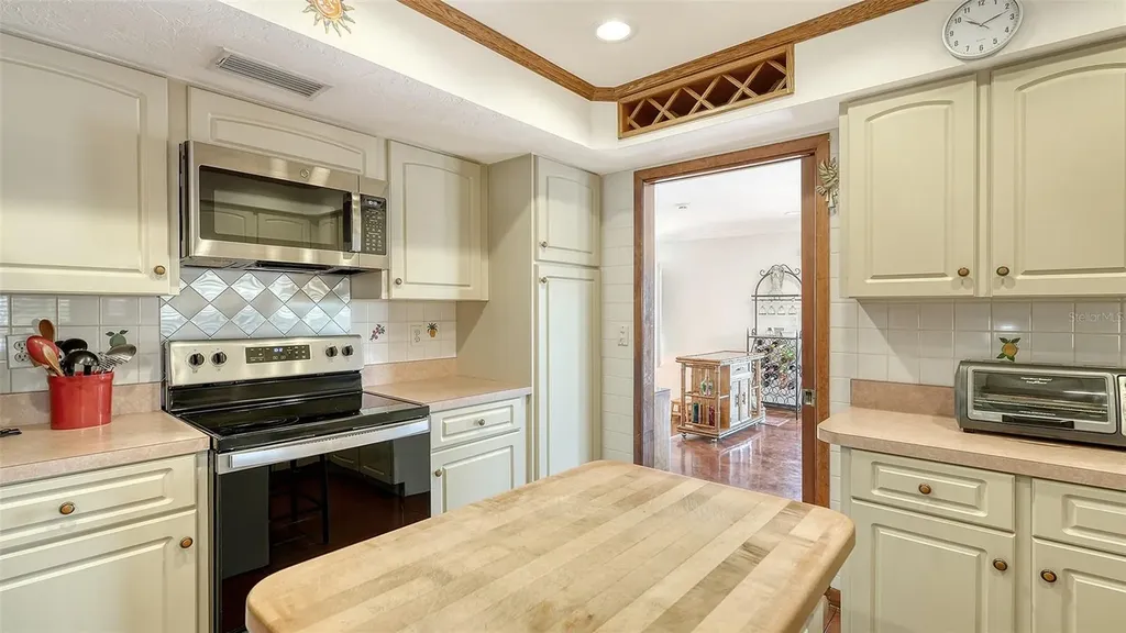 1444 Ridgewood Lane Sarasota FL 34231