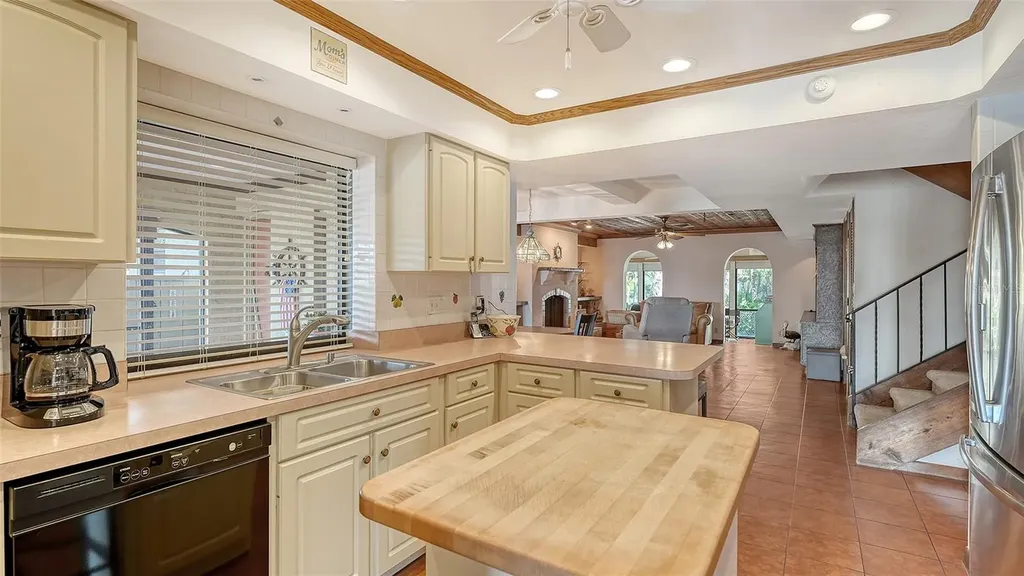 1444 Ridgewood Lane Sarasota FL 34231