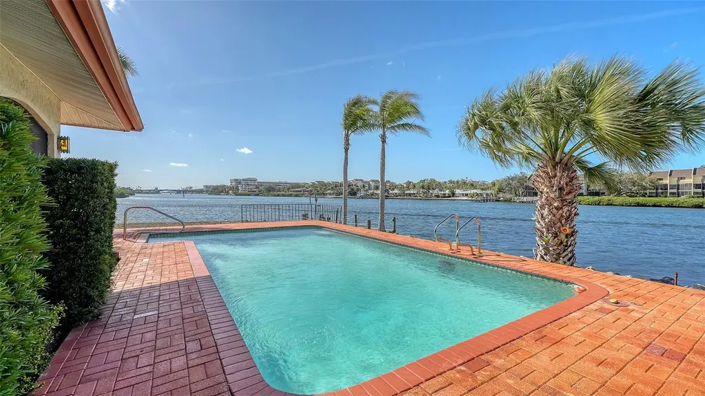 1444 Ridgewood Lane Sarasota FL 34231