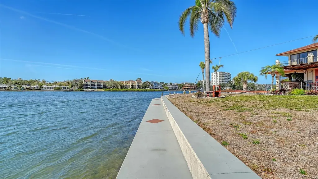 1444 Ridgewood Lane Sarasota FL 34231