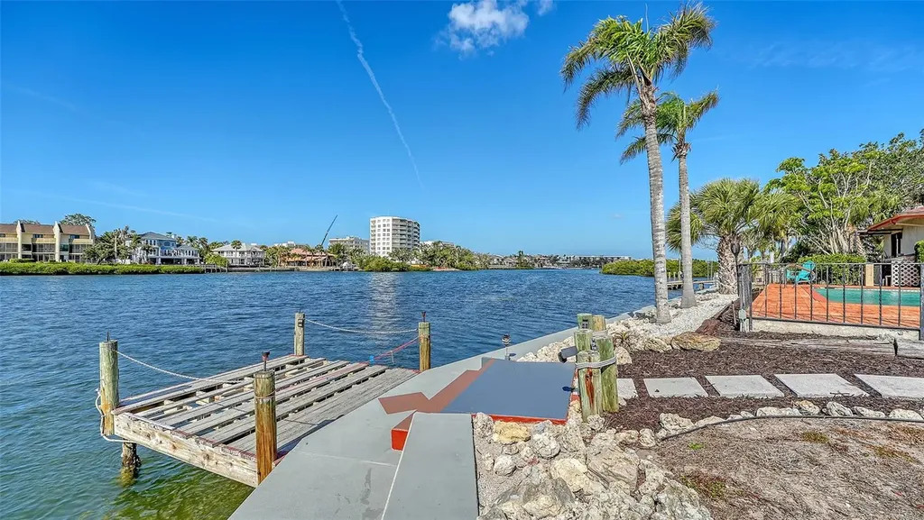 1444 Ridgewood Lane Sarasota FL 34231