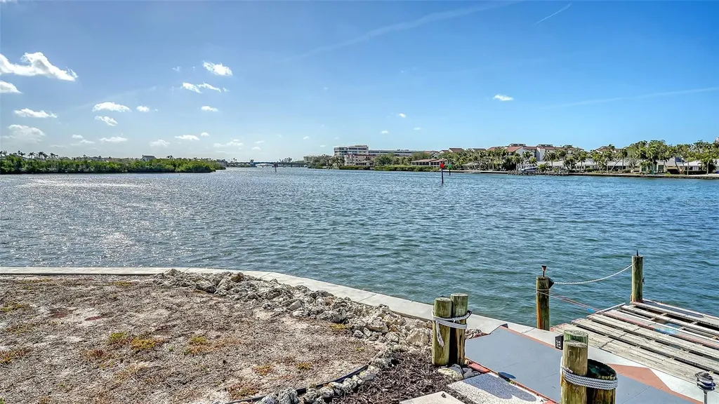 1444 Ridgewood Lane Sarasota FL 34231