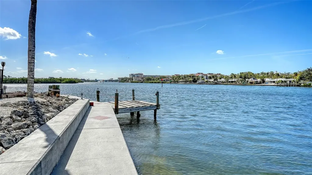 1444 Ridgewood Lane Sarasota FL 34231