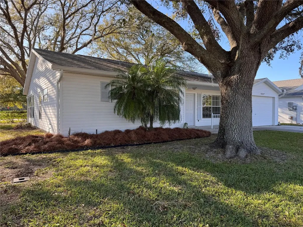 25527 Oak Alley Leesburg FL 34748