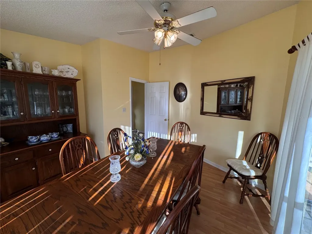 25527 Oak Alley Leesburg FL 34748