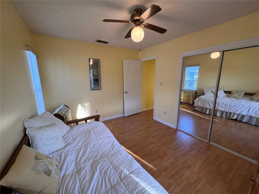 25527 Oak Alley Leesburg FL 34748