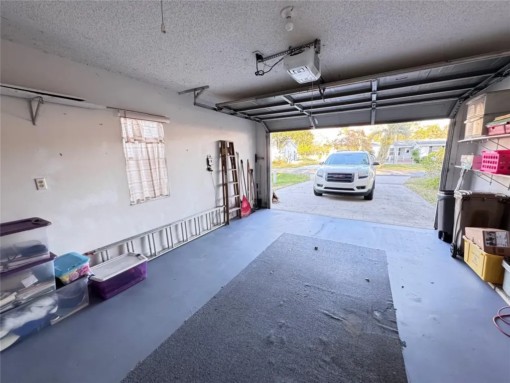 25527 Oak Alley Leesburg FL 34748