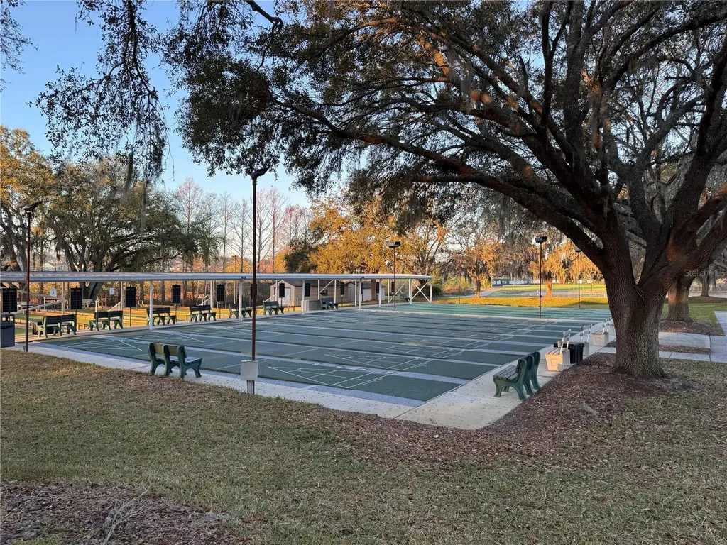 25527 Oak Alley Leesburg FL 34748