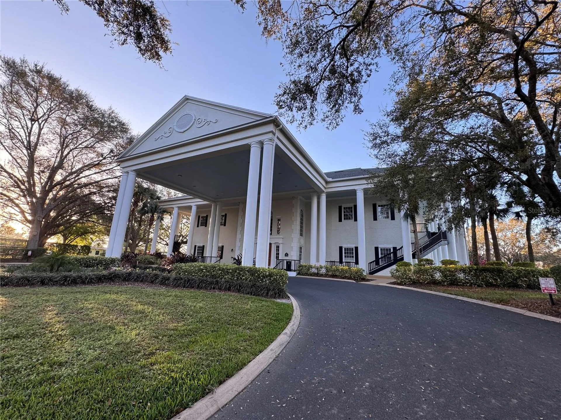 25527 Oak Alley Leesburg FL 34748
