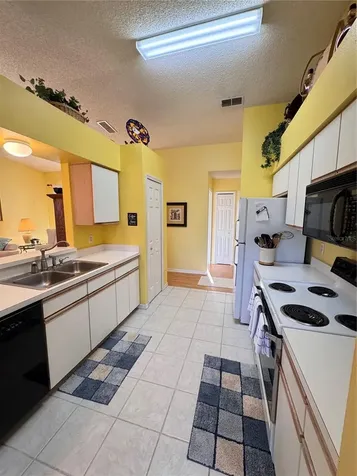 25527 Oak Alley Leesburg FL 34748
