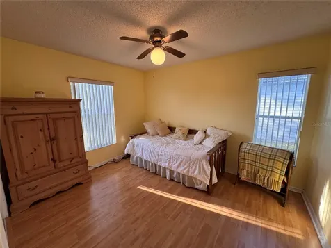25527 Oak Alley Leesburg FL 34748