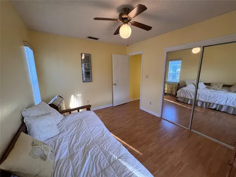 25527 Oak Alley Leesburg FL 34748
