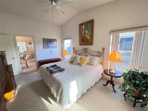 25527 Oak Alley Leesburg FL 34748
