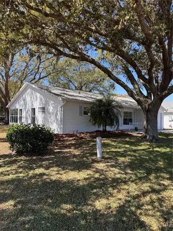 25527 Oak Alley Leesburg FL 34748