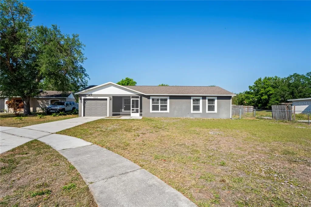 1225 Harvest Home Court Ruskin FL 33570