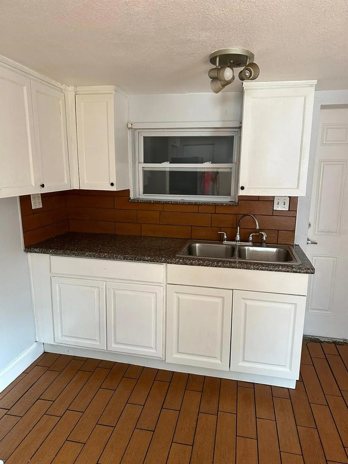 3718 19th Avenue S St Petersburg FL 33711