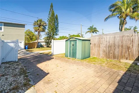 5221 4th Avenue N St Petersburg FL 33710