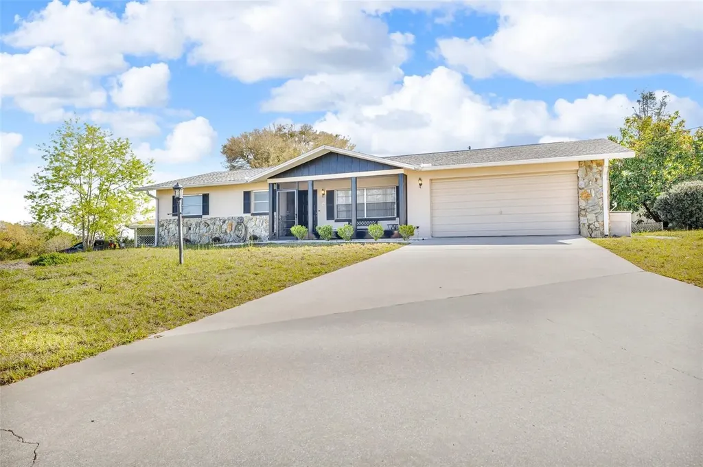 1 Laurenshire Street Beverly Hills FL 34465