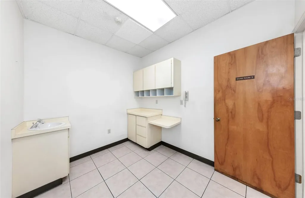 655 N Indiana Avenue Englewood FL 34223