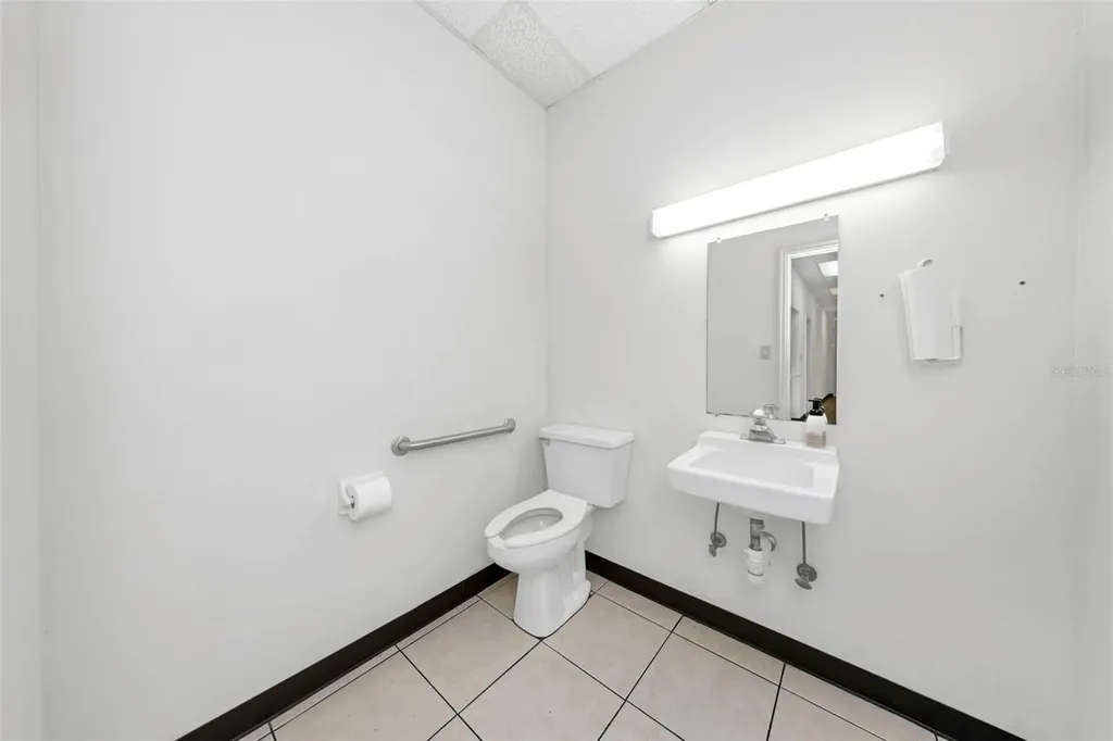 655 N Indiana Avenue Englewood FL 34223