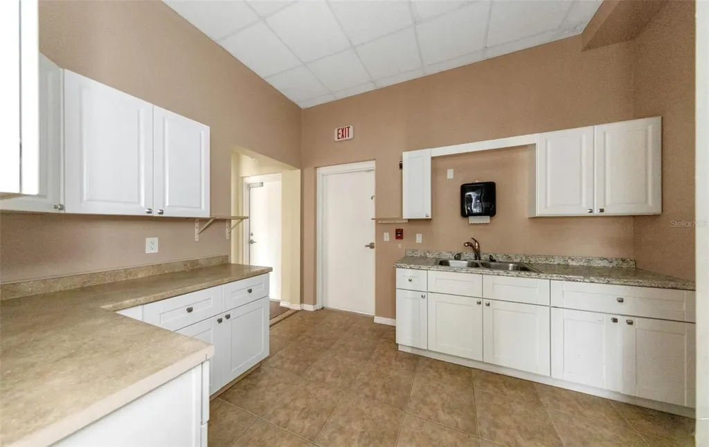 655 N Indiana Avenue Englewood FL 34223