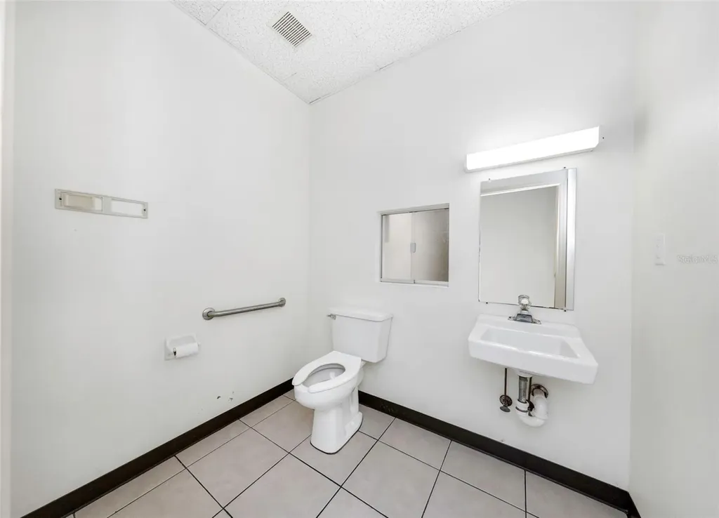 655 N Indiana Avenue Englewood FL 34223