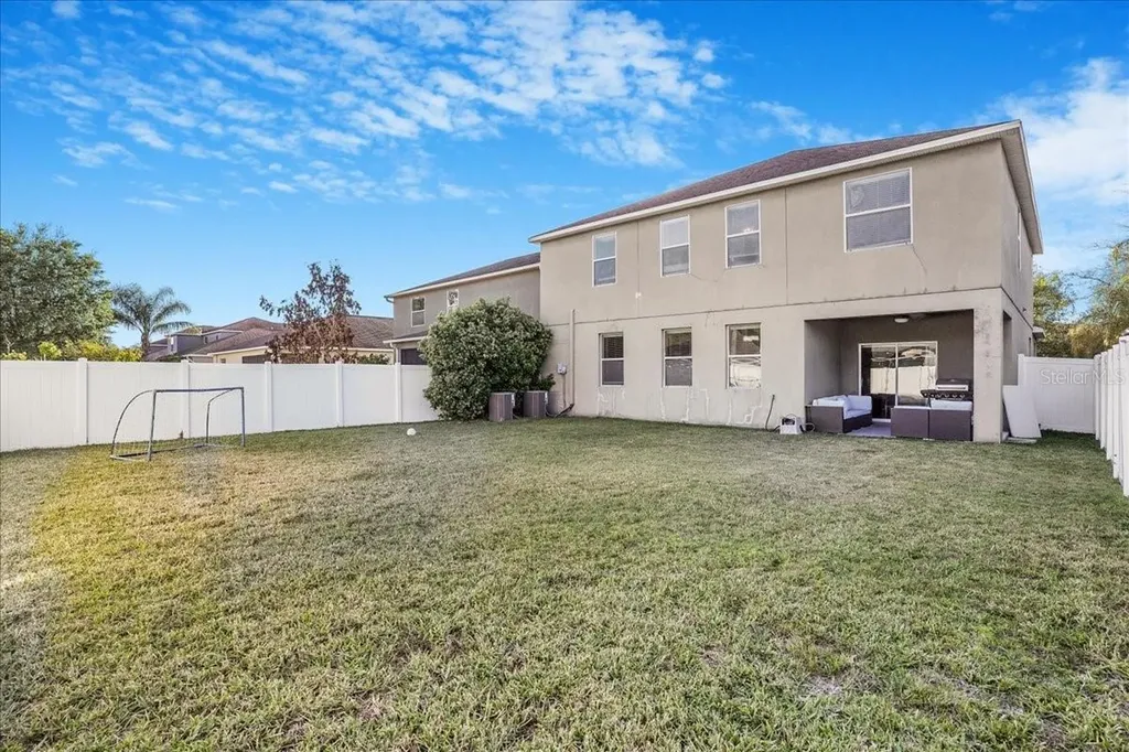 20427 Carolina Cherry Court Tampa FL 33647