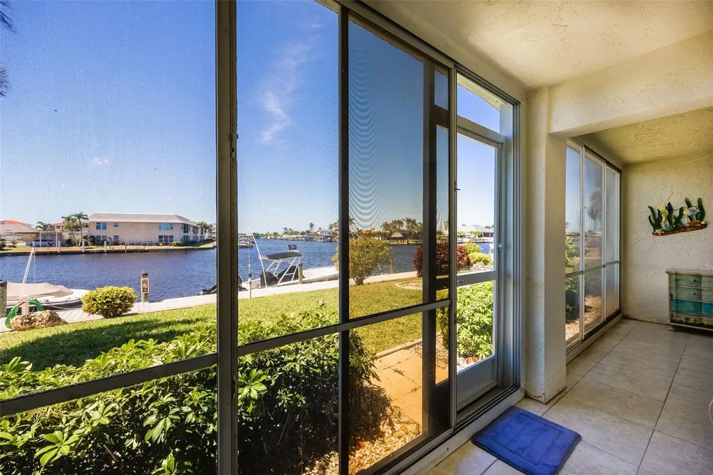 4012 SE 19th Avenue Cape Coral FL 33904