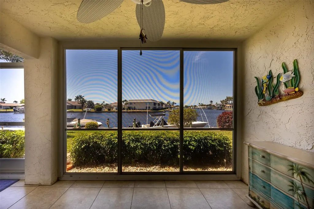 4012 SE 19th Avenue Cape Coral FL 33904