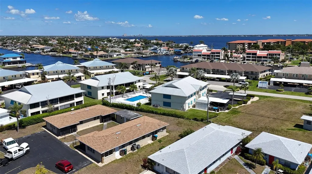 4012 SE 19th Avenue Cape Coral FL 33904