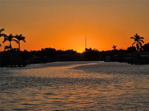 4012 SE 19th Avenue Cape Coral FL 33904