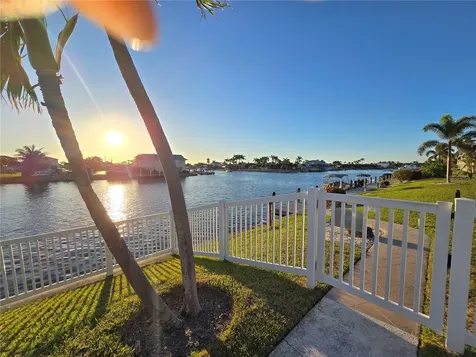4012 SE 19th Avenue Cape Coral FL 33904
