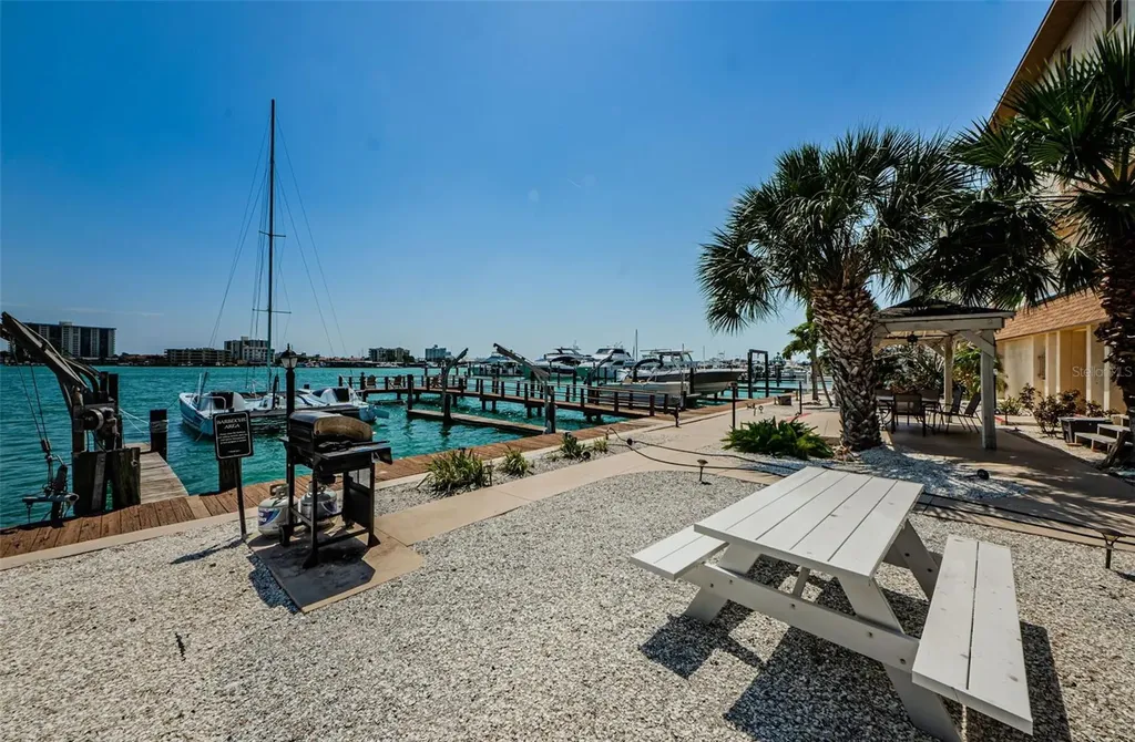 479 E Shore Drive Clearwater FL 33767