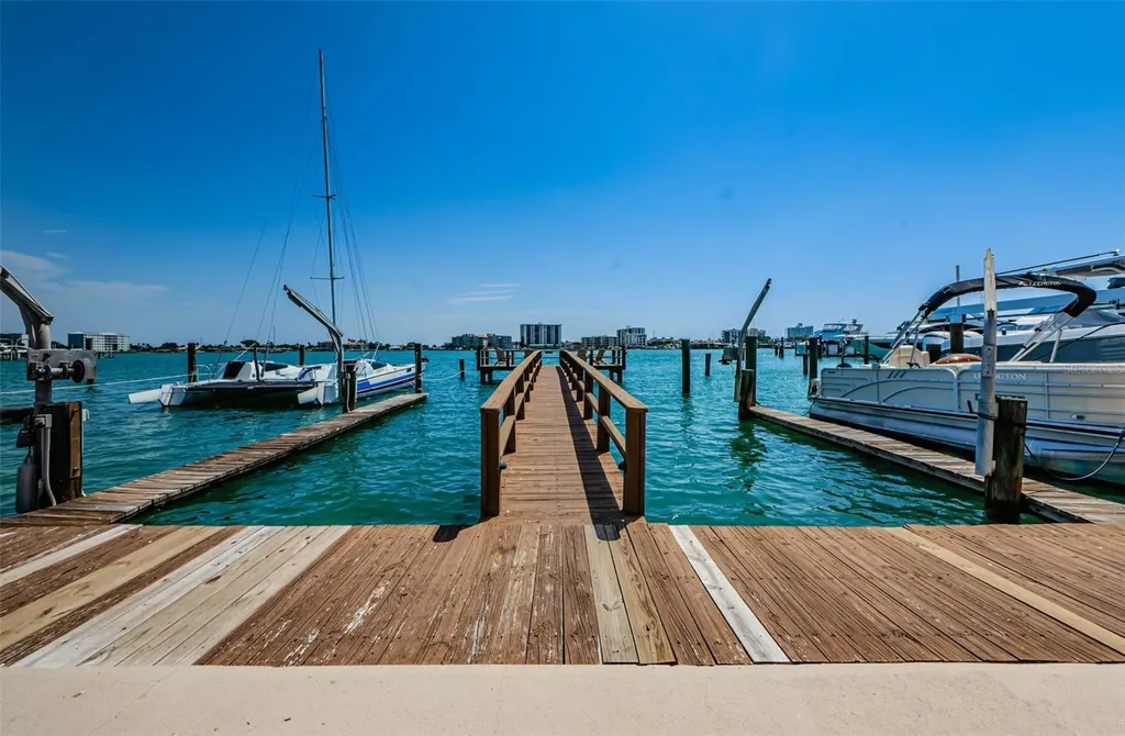 479 E Shore Drive Clearwater FL 33767