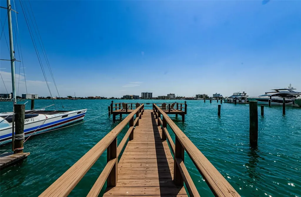 479 E Shore Drive Clearwater FL 33767