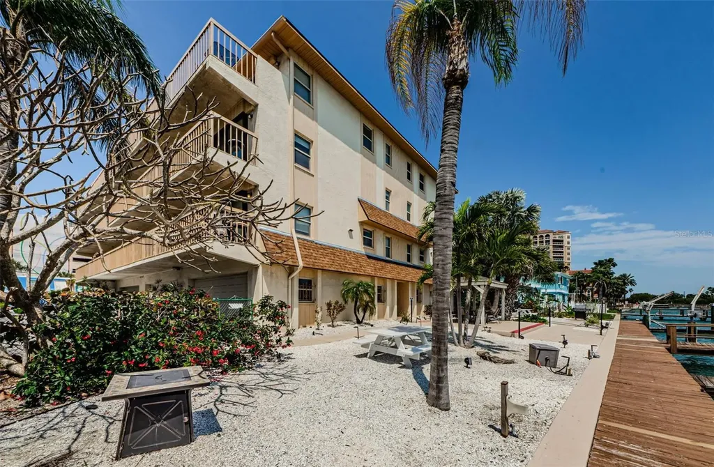 479 E Shore Drive Clearwater FL 33767