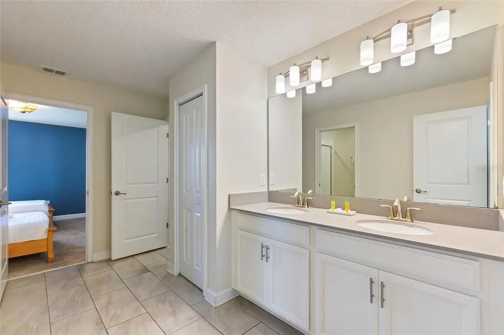 1524 Flange Drive Davenport FL 33896